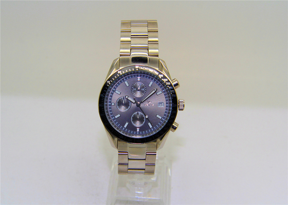 Montre lumineuse de bracelet de silicone de forme ronde de montre de boîtier en acier inoxydable de mains